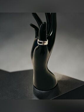 Gucci Cutout G Silver Ring